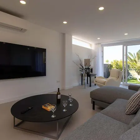 Ulani With Air Conditioning Villa