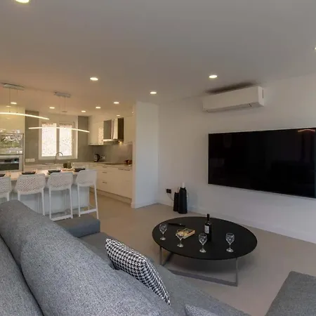 Ulani With Air Conditioning Villa *